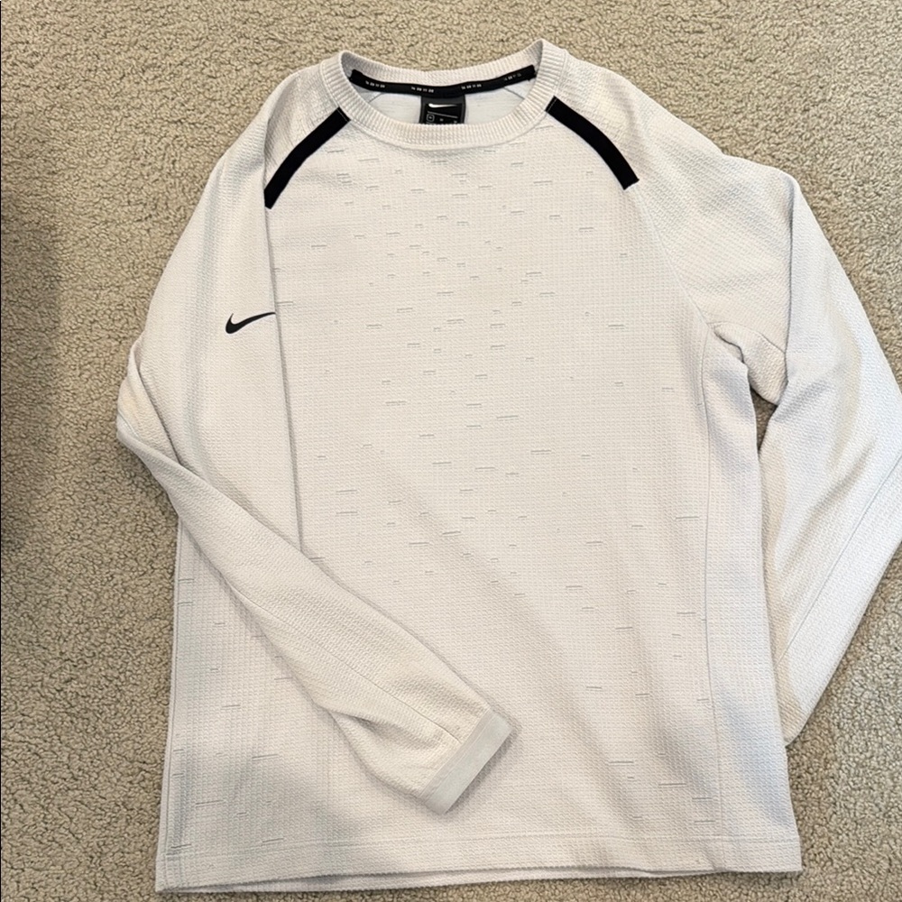 Nike (Elite - Limited Release) Men's White Long Sleeve Sweater